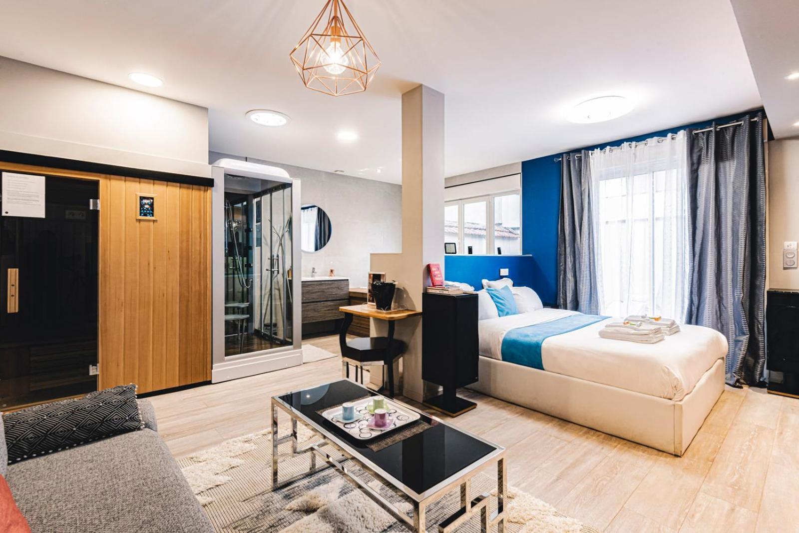 Mv Suite & Spa Reims Cameră foto